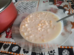 Canjica Amarela Cremosa Tradicional: O Segredo para o Caldo Ficar Grosso
