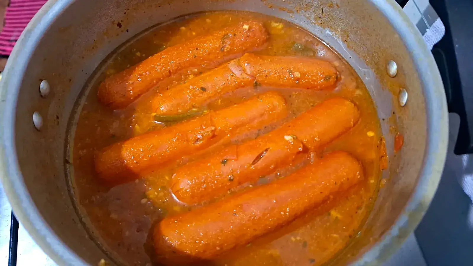Molho de Salsicha para Cachorro-Quente Simples e Muito Saboroso