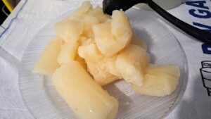 Vamos fazer uma mandioca bem enxutinha que derrete na boca? hoje eu trouxe a receita...