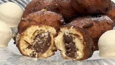 Bolinho de Chuva Recheado Com Bombom