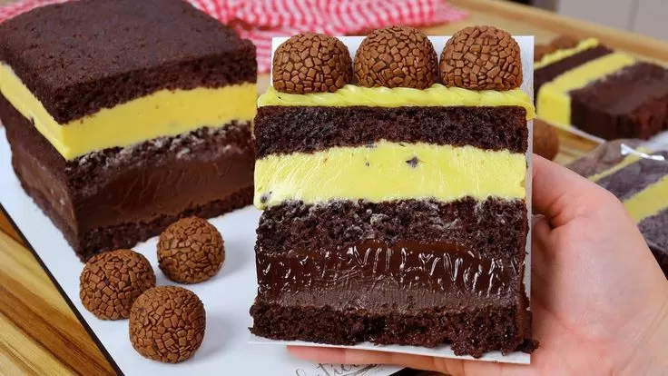 Bolo de Fatias de Brigadeiro Cremoso de Maracujá e Brigadeiro Trufado